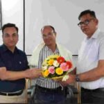 सूचना विभाग में शासकीय सेवा पूर्ण कर सेवानिवृत्त हुए सहायक निदेशक ललिता प्रसाद भट्ट को दी भावभीनी विदाई