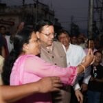 जल सृष्टि पार्क के लोकार्पण से लौटते समय सीएम धामी ने अचानक रुकवाया काफिला, बच्चों और आमजन के साथ खिंचवाईं सेल्फी